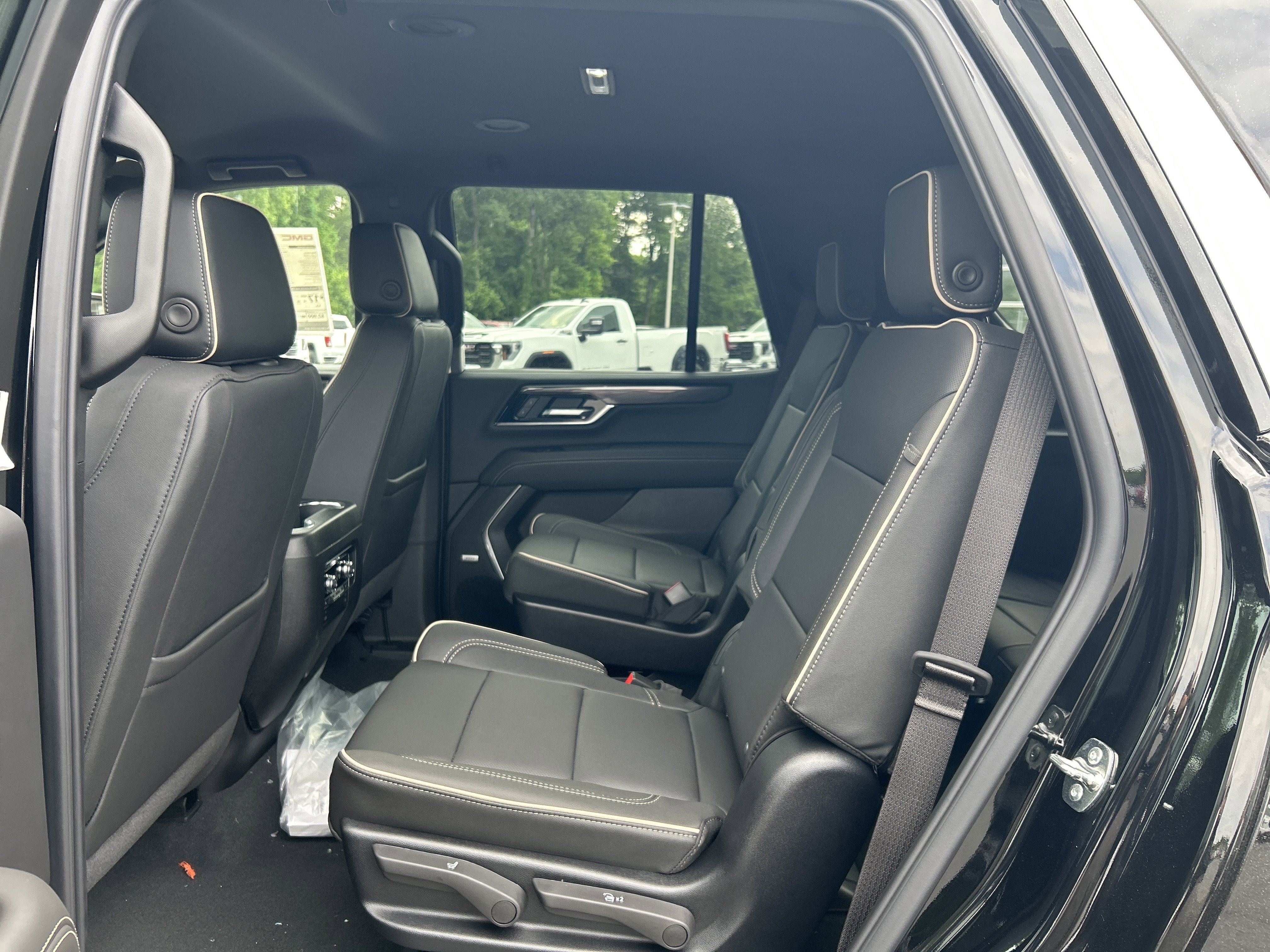 New 2026 GMC Yukon Elevation AWD/4WD image 28