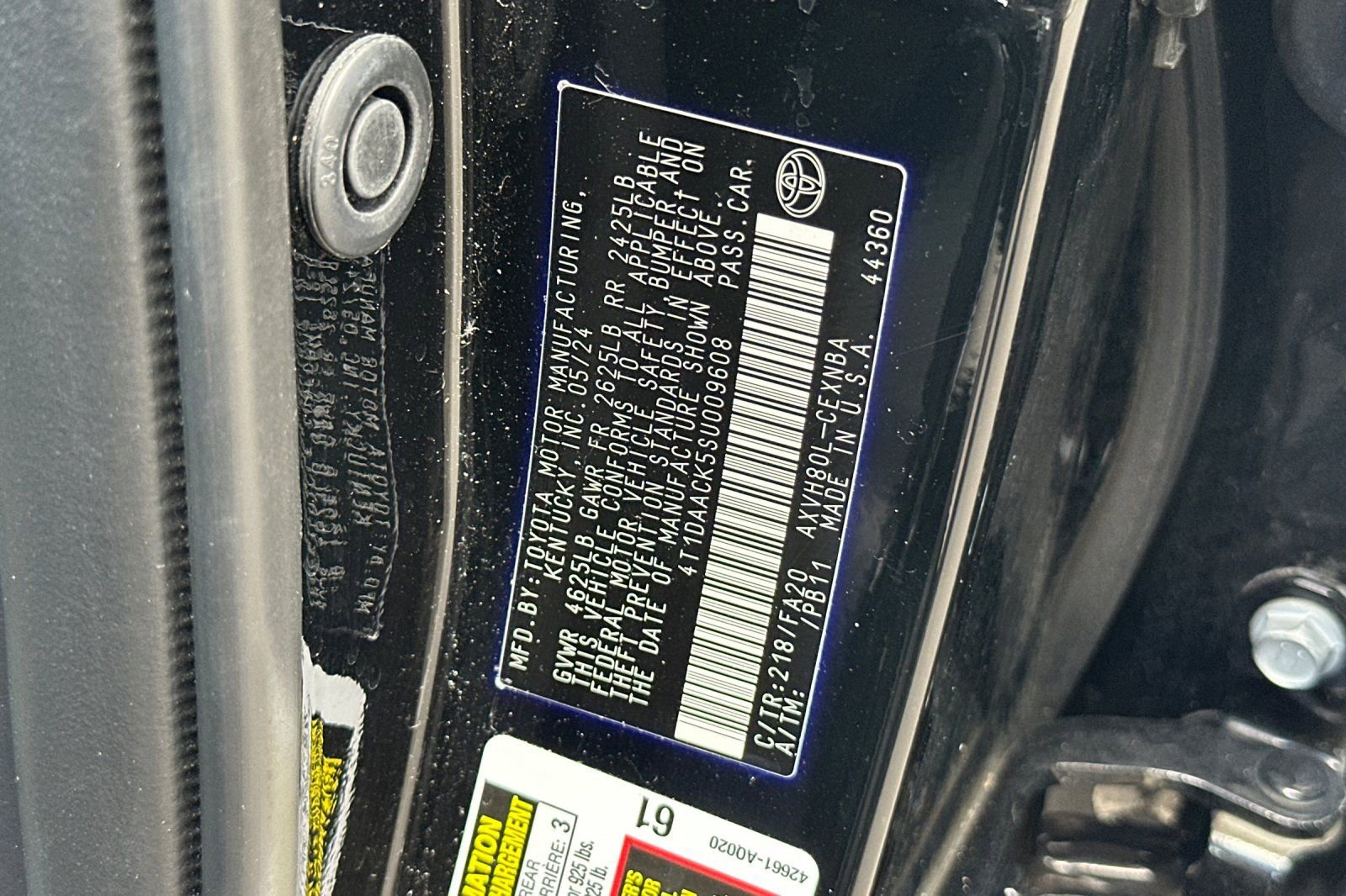 Used 2025 Toyota Camry LE image 32