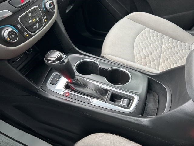 Used 2020 Chevrolet Equinox LS w/ LS Convenience Package image 28