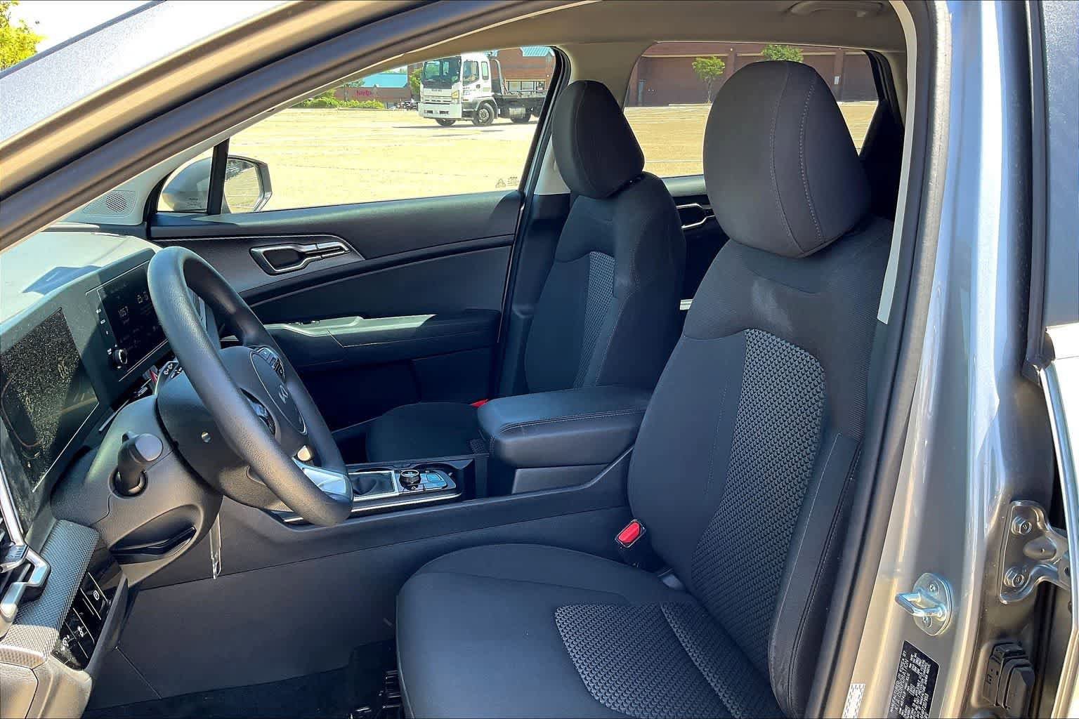 Certified 2023 Kia Sportage LX image 9