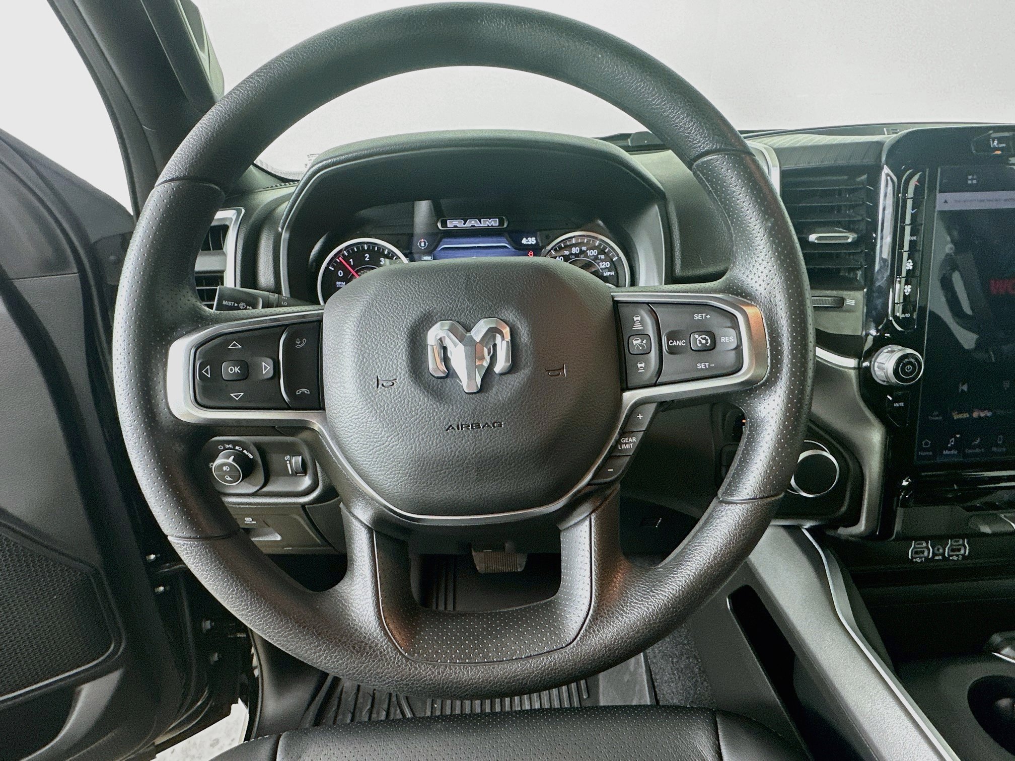 Used 2026 RAM 1500 Express AWD/4WD image 11