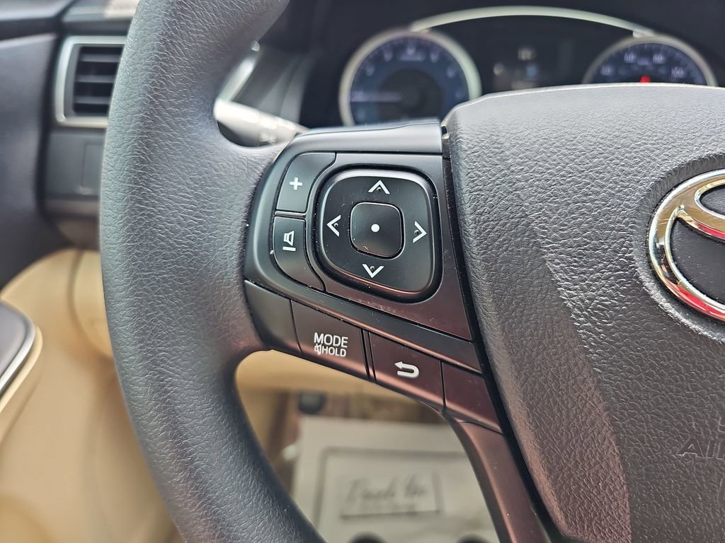 Used 2016 Toyota Camry LE FWD image 22