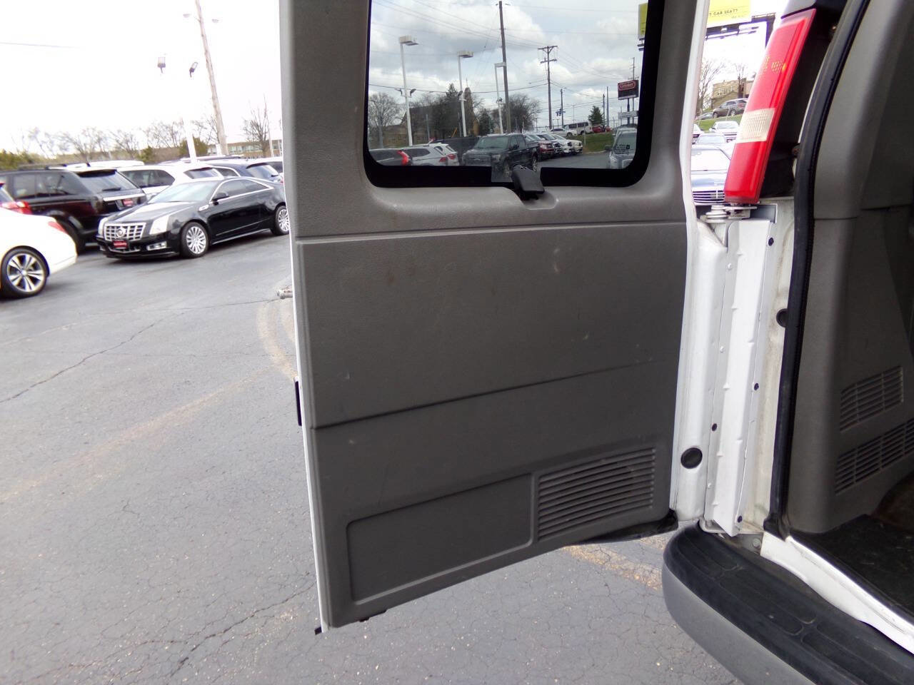 Used 2013 Chevrolet Express 3500 LT w/ LT Preferred Equipment Group RWD image 21