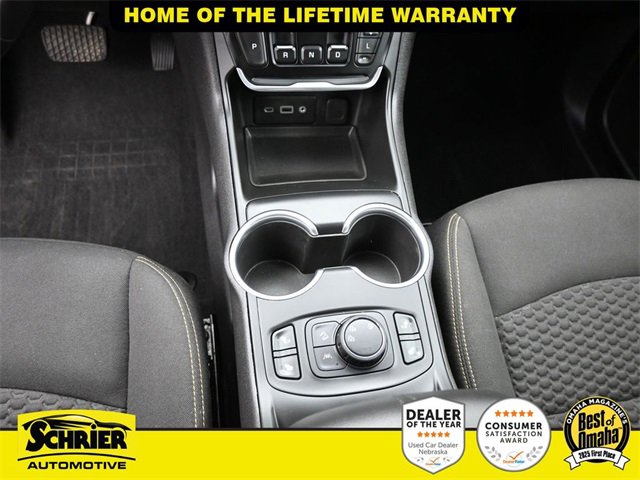 Used 2021 GMC Terrain SLE w/ Driver Convenience Package image 23