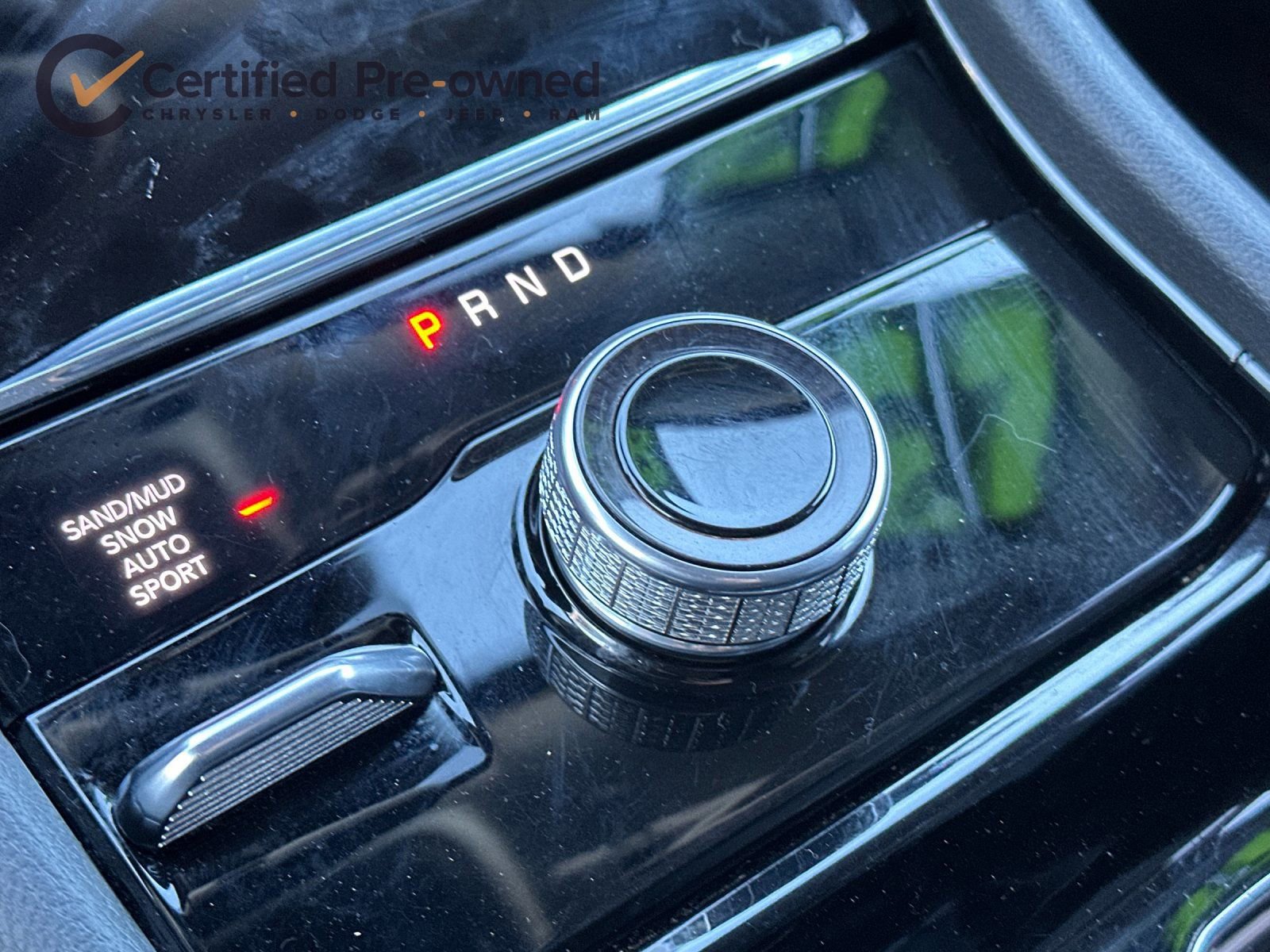 Used 2023 Jeep Grand Cherokee Limited image 23