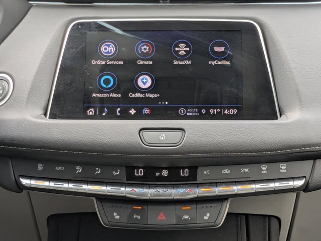 Used 2023 Cadillac XT4 Luxury w/ Cold Weather Package FWD image 22
