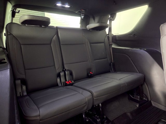 Used 2025 Chevrolet Tahoe High Country RWD image 32