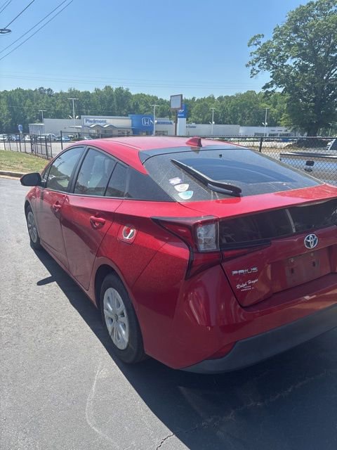 Used 2020 Toyota Prius LE FWD image 4