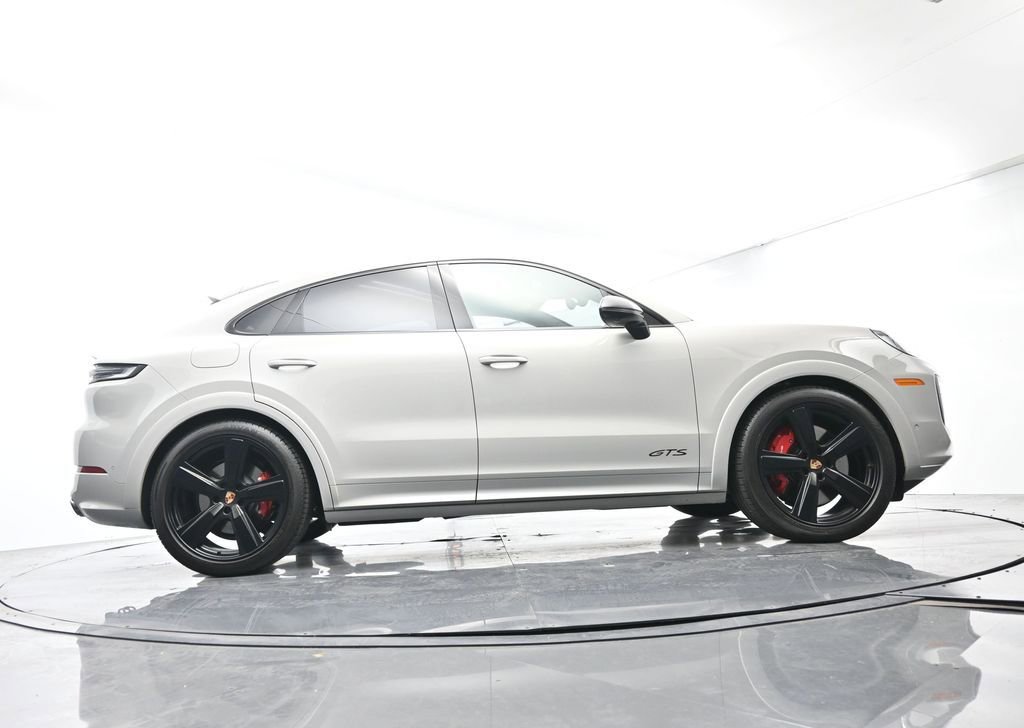 Certified 2026 Porsche Cayenne GTS AWD/4WD image 55