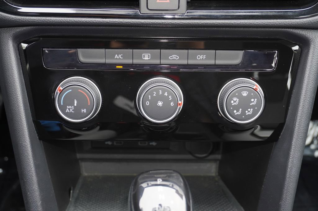 Used 2023 Volkswagen Taos S image 16