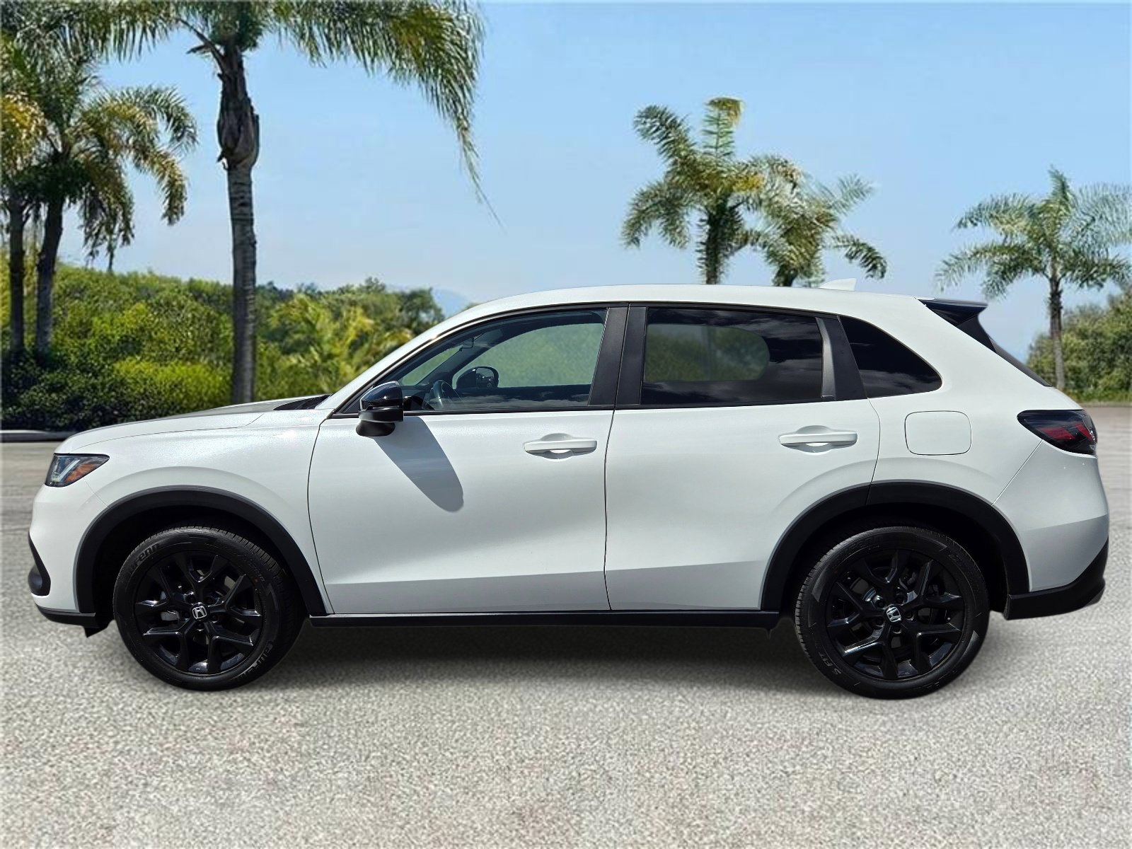 Used 2024 Honda HR-V Sport image 2
