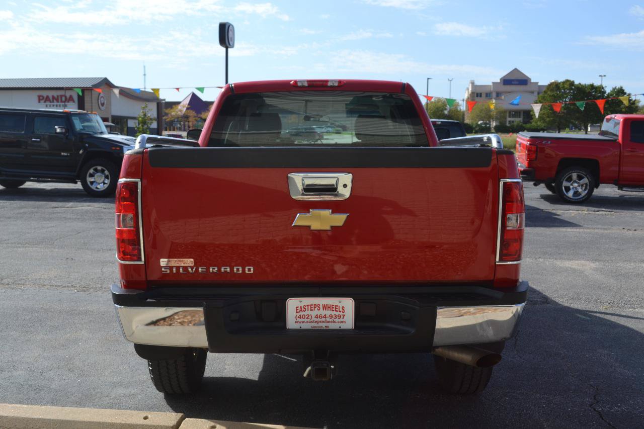 Used 2010 Chevrolet Silverado 2500 W/T AWD/4WD image 6