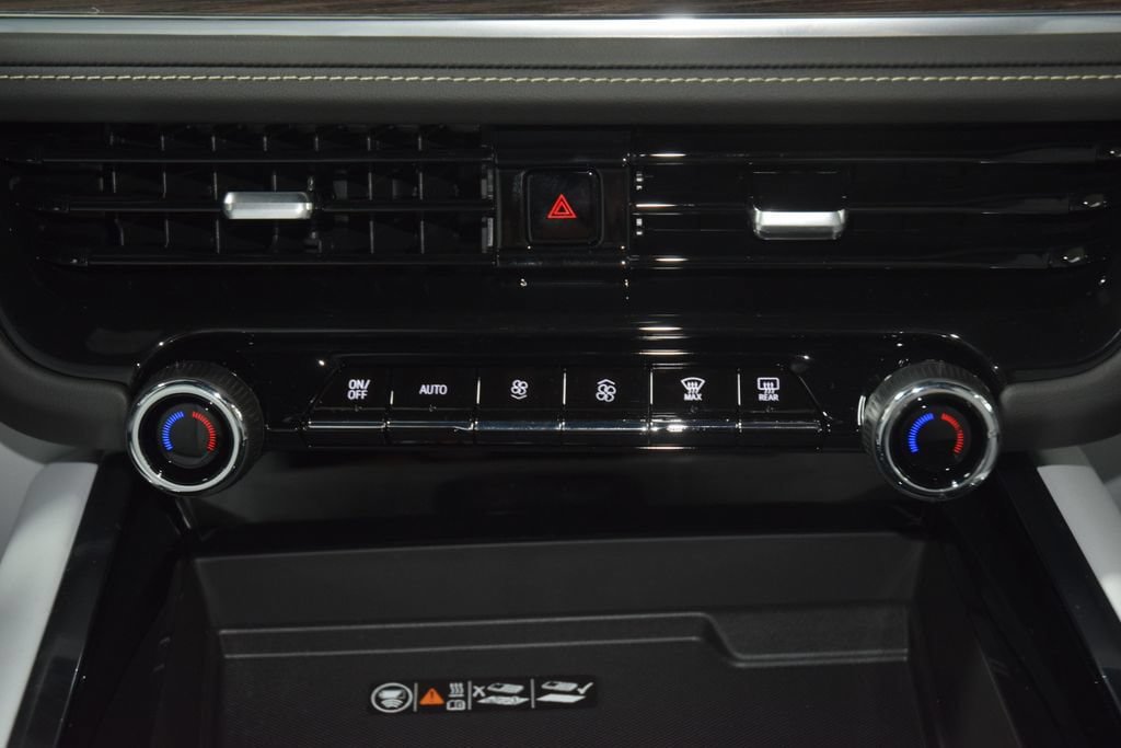 New 2026 Chevrolet Suburban Premier AWD/4WD image 34