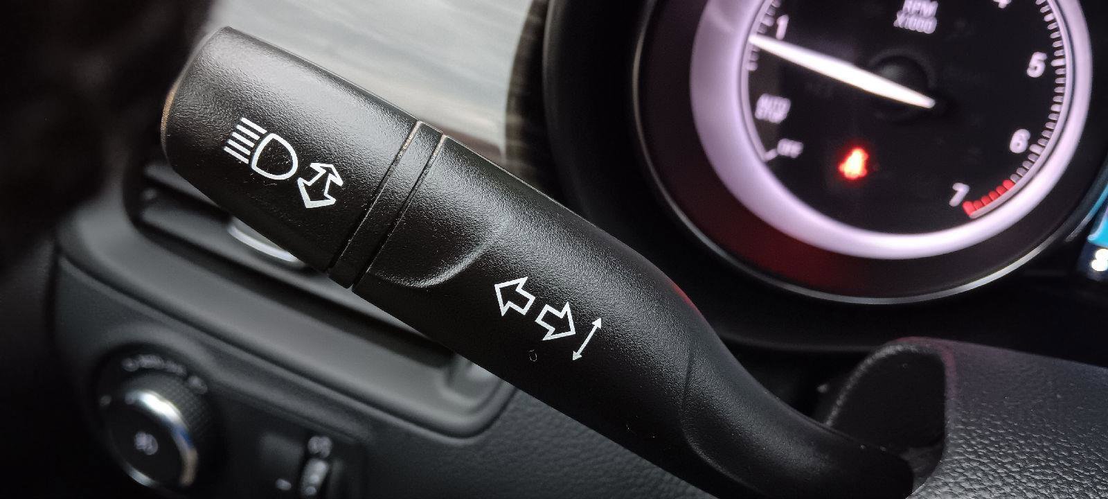 Used 2020 Buick Envision Essence w/ LPO, Cargo Package image 18