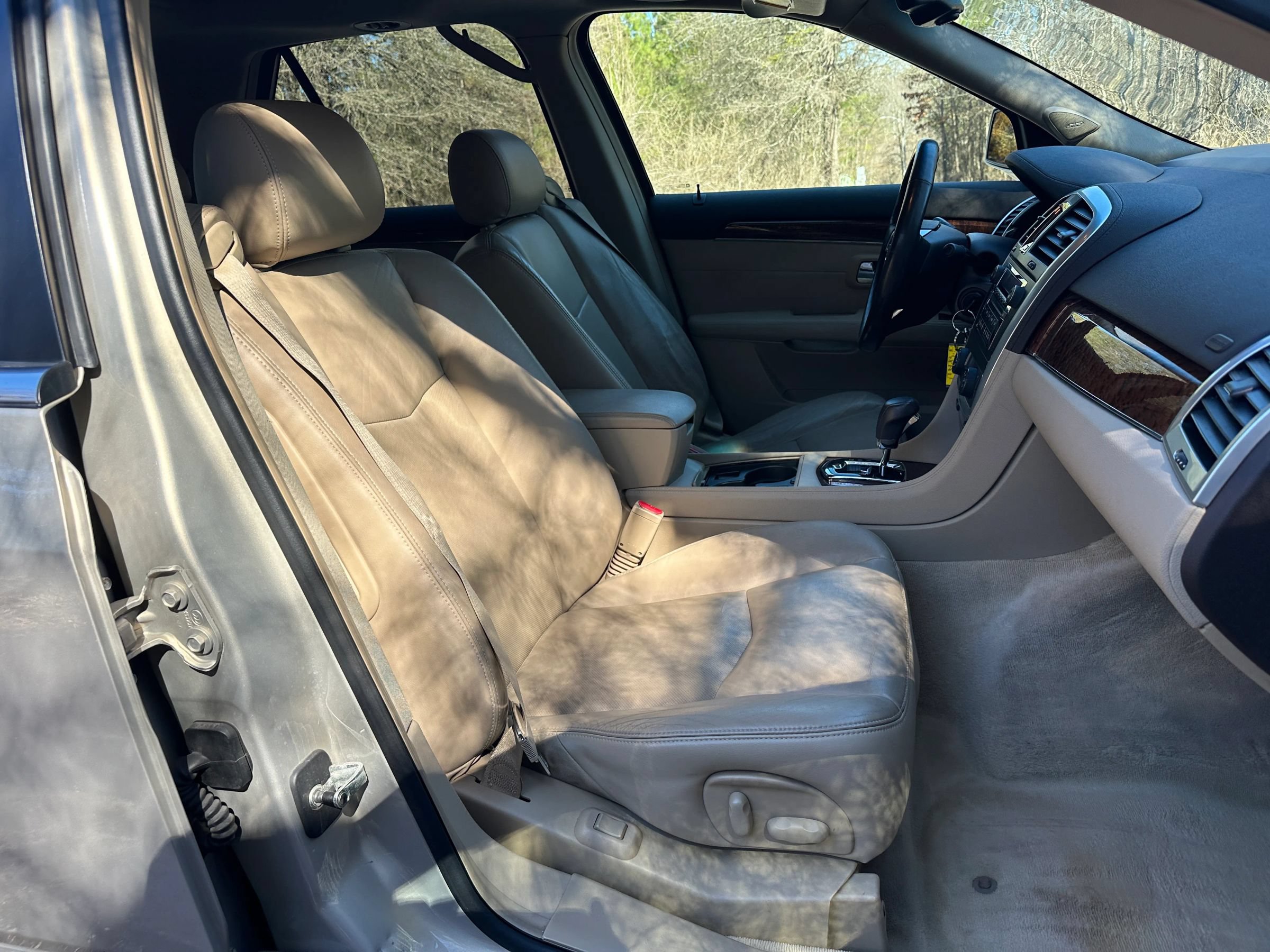 Used 2008 Cadillac SRX AWD w/ Utility Package image 10