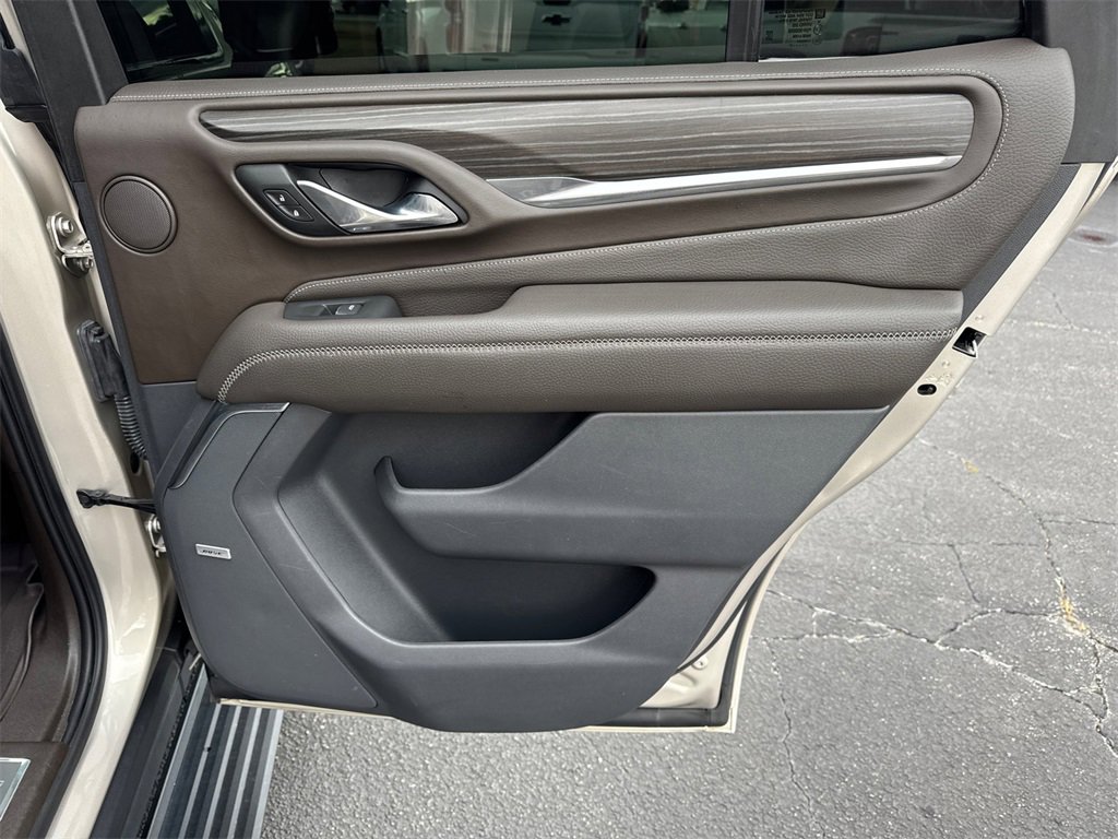 Used 2021 GMC Yukon Denali w/ Denali Premium Package image 17