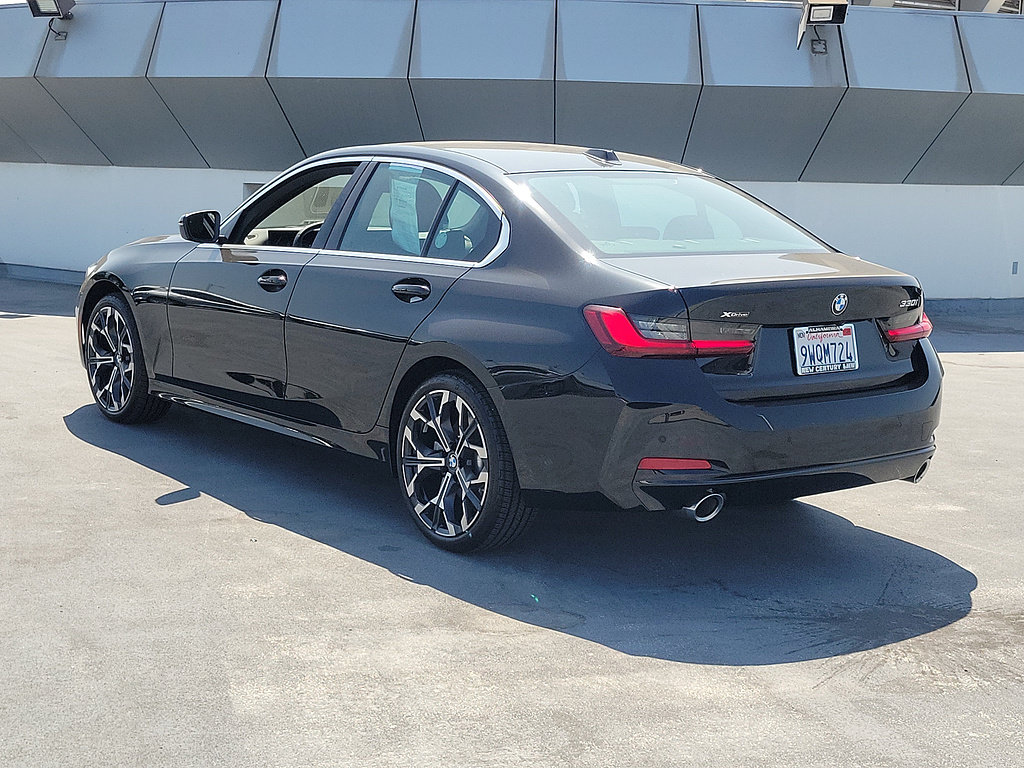 Used 2026 BMW 330i xDrive Sedan w/ Convenience Package AWD/4WD image 2