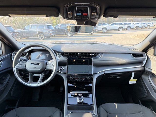 New 2025 Jeep Grand Cherokee Laredo X image 17