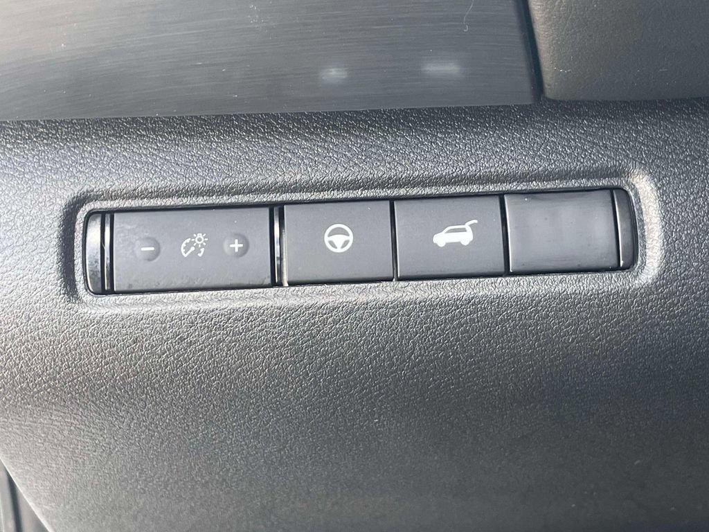 Used 2025 Nissan Pathfinder SL FWD image 22