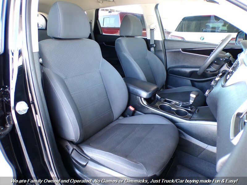 Used 2019 Kia Sorento L FWD image 27