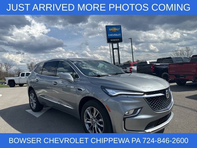 Used 2024 Buick Enclave Avenir image 10