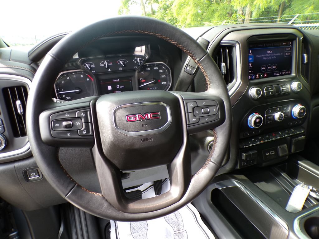 Used 2022 GMC Sierra 1500 AT4 w/ AT4 Premium Package AWD/4WD image 12