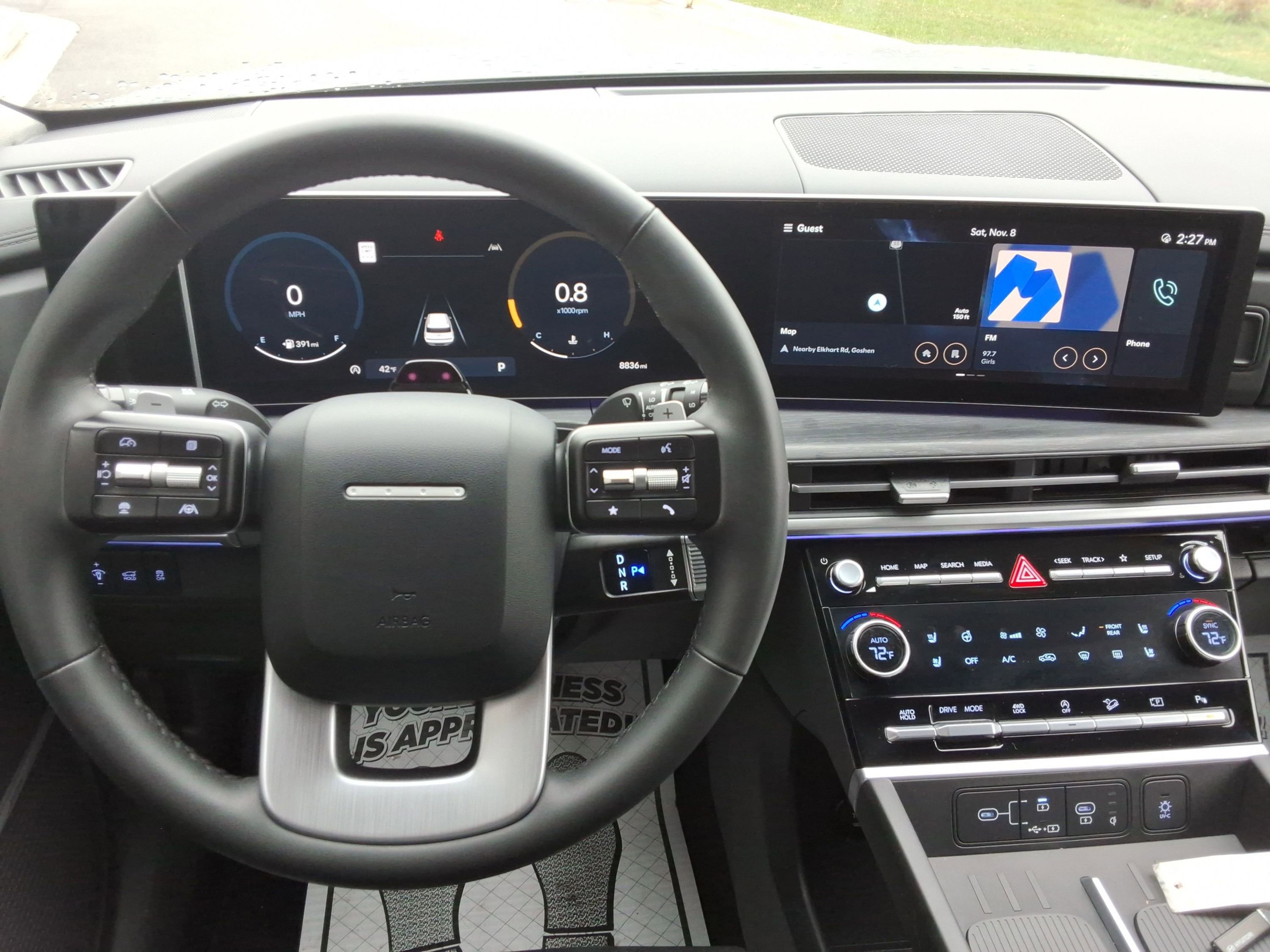 Used 2025 Hyundai Santa Fe Limited image 12