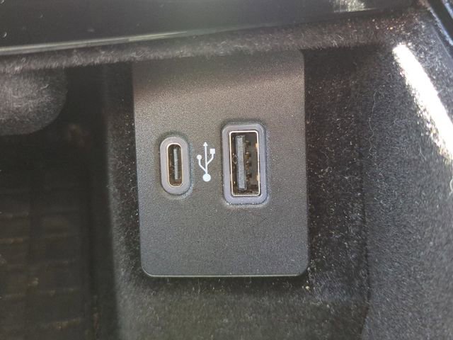 Used 2023 Lincoln Nautilus Reserve w/ Equipment Group 202A image 22