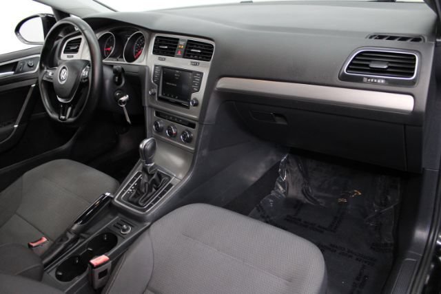 Used 2017 Volkswagen Golf S FWD image 22