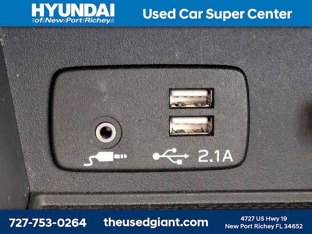 Used 2022 Subaru Crosstrek 2.0i Premium w/ Moonroof Package image 24