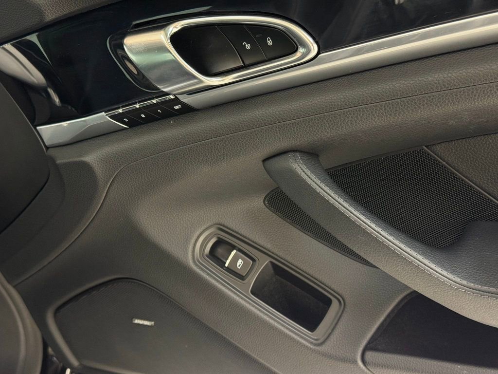 Used 2016 Porsche Panamera Edition image 33