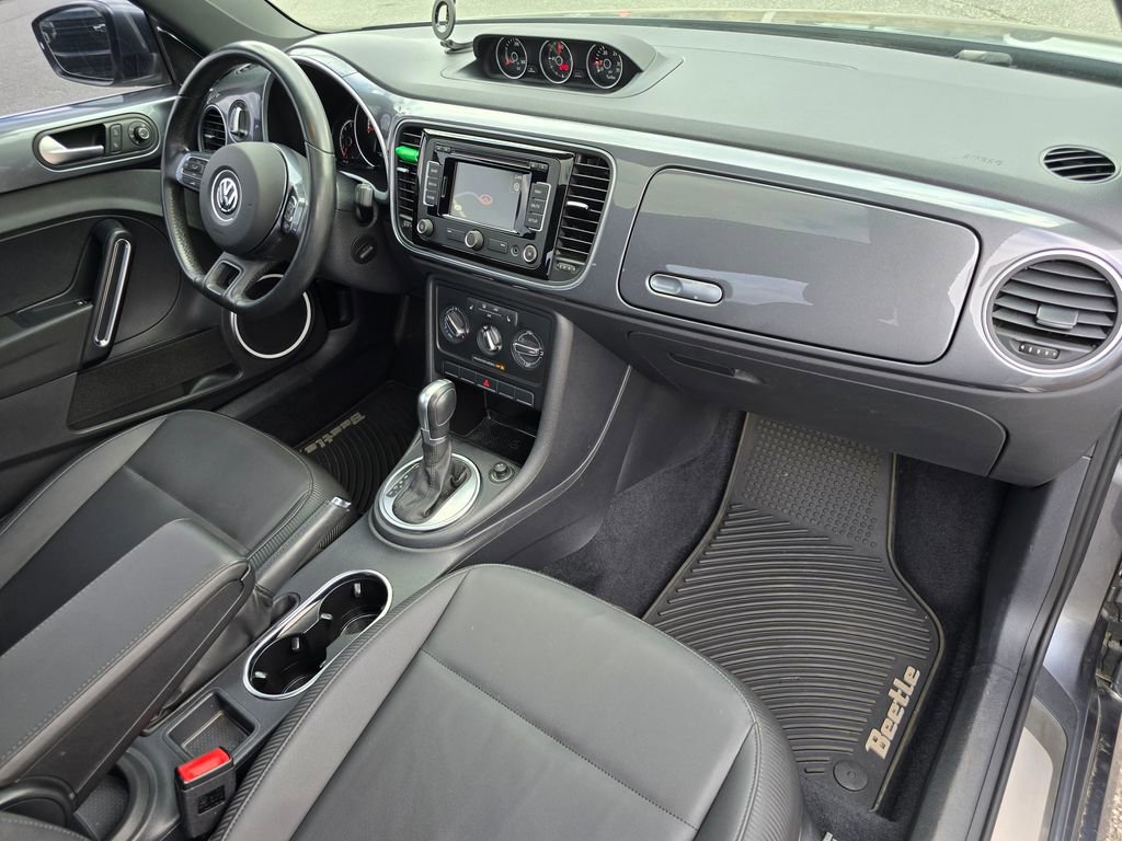 Used 2015 Volkswagen Beetle TDI image 30