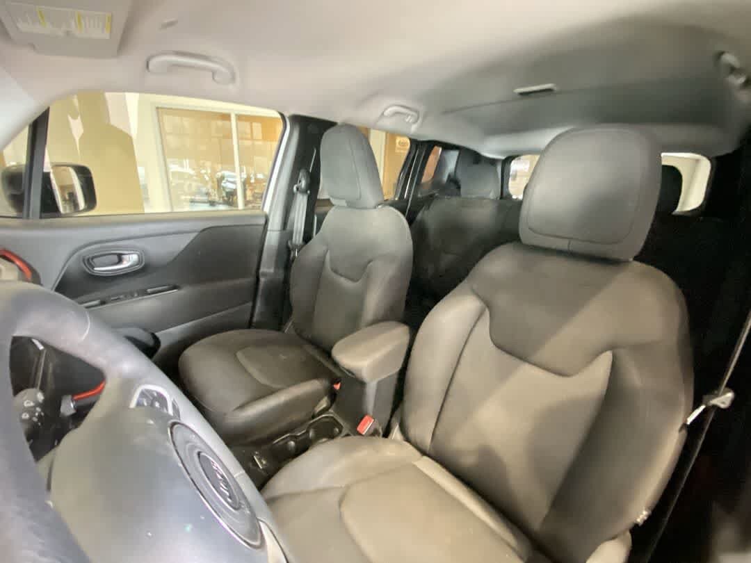 Used 2018 Jeep Renegade Sport w/ Power & Air Group AWD/4WD image 14