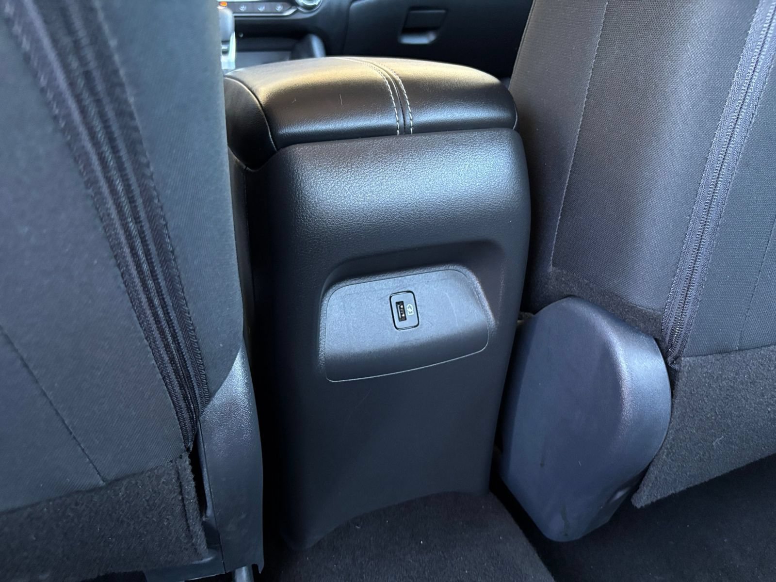 Used 2025 Nissan Sentra SV FWD image 21