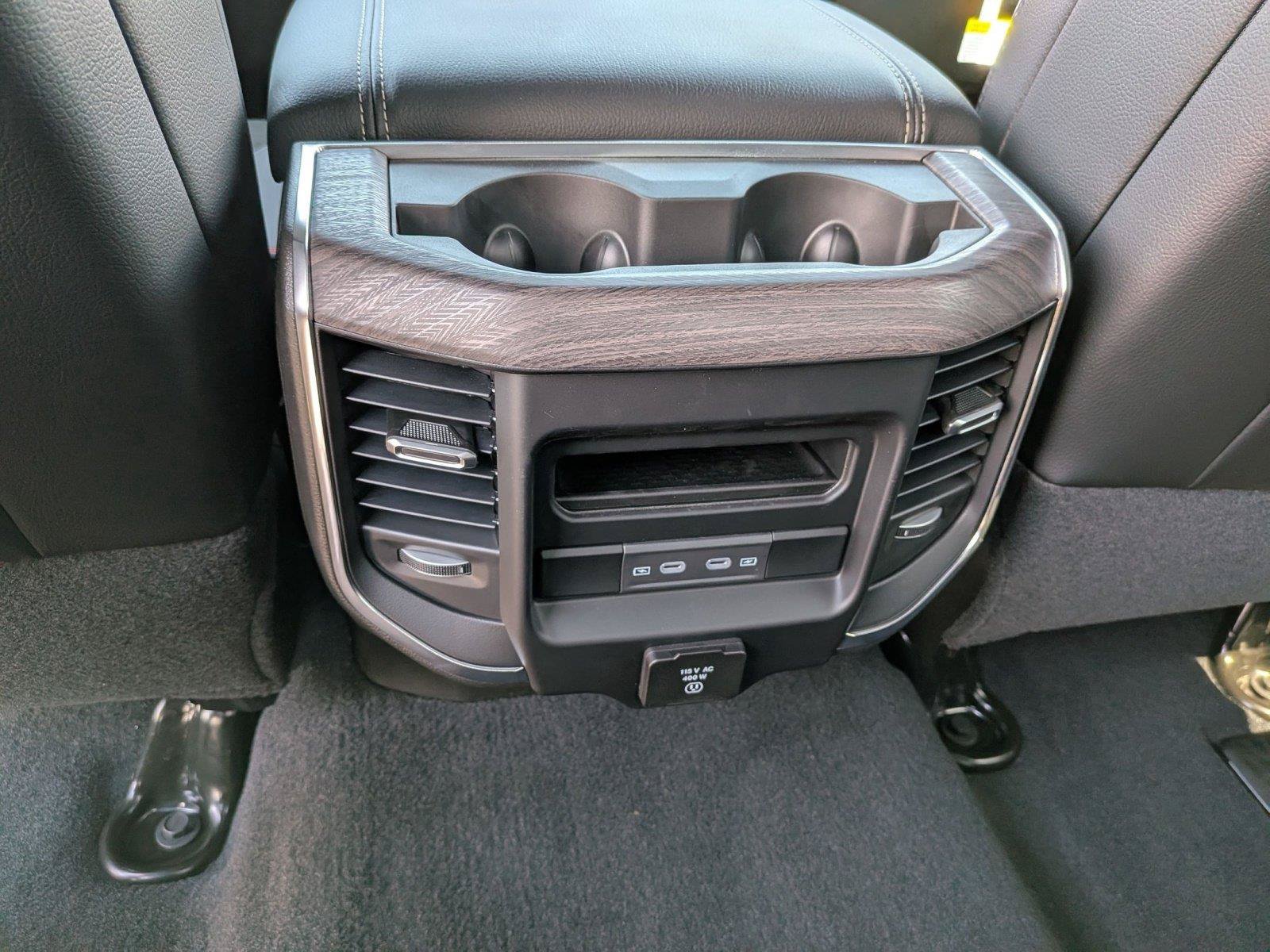 New 2026 RAM 2500 Laramie w/ Night Edition AWD/4WD image 30