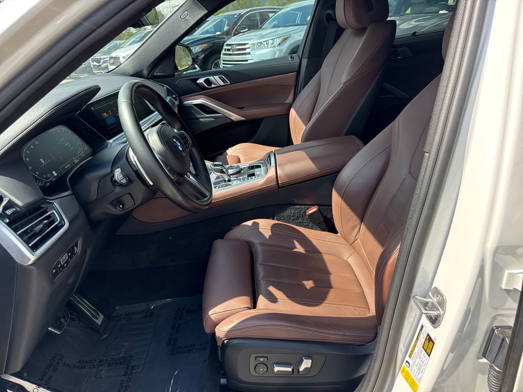 Used 2021 BMW X6 sDrive40i w/ Executive Package image 9
