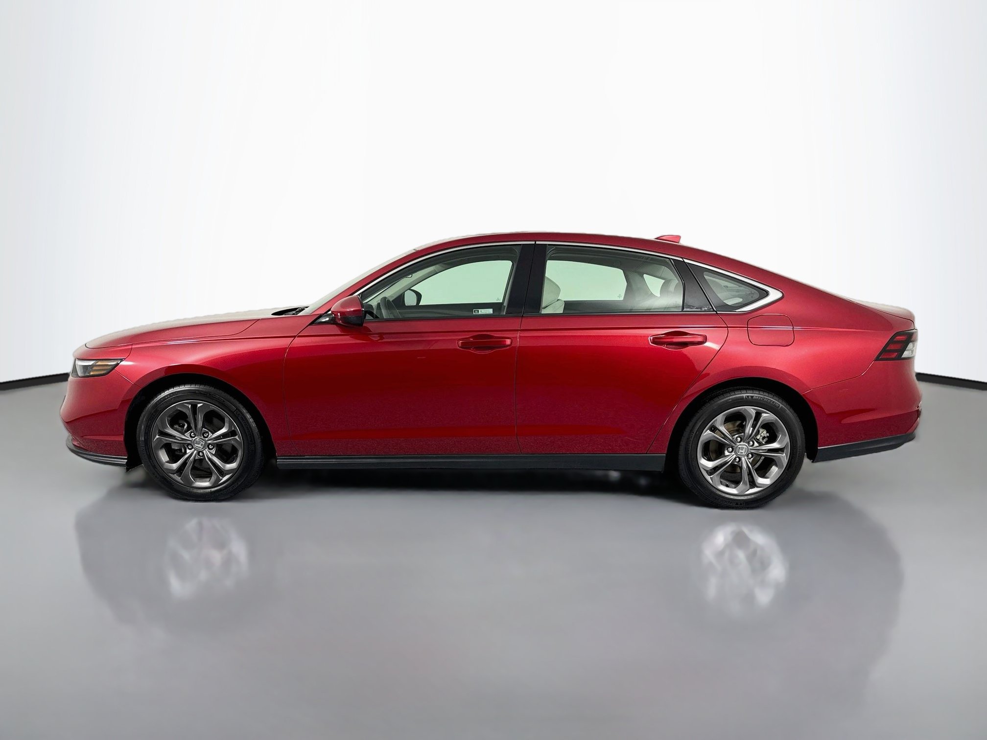 Certified 2024 Honda Accord EX image 8