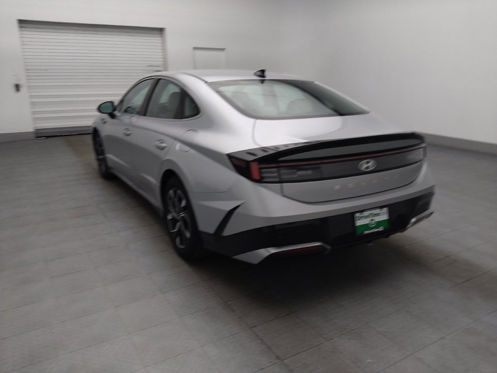 Used 2025 Hyundai Sonata SEL FWD image 5