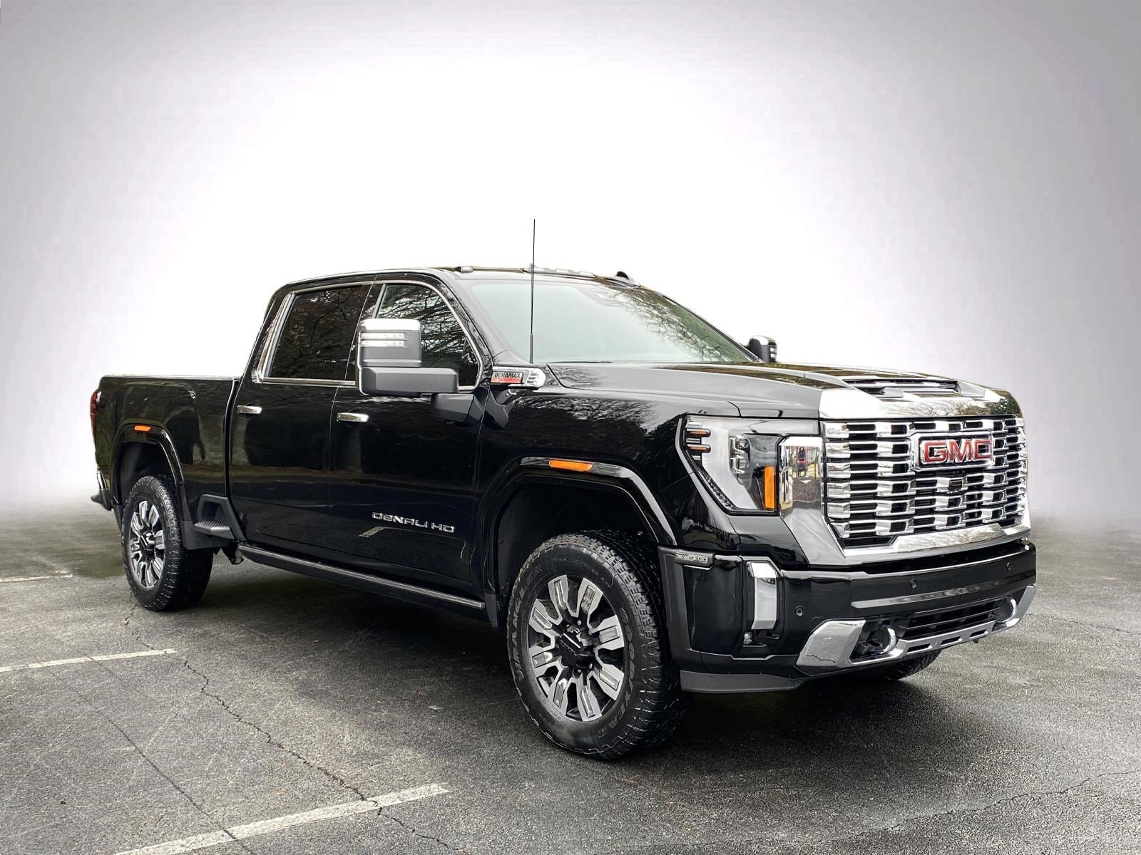 Used 2024 GMC Sierra 2500 Denali w/ Denali Reserve Package image 2
