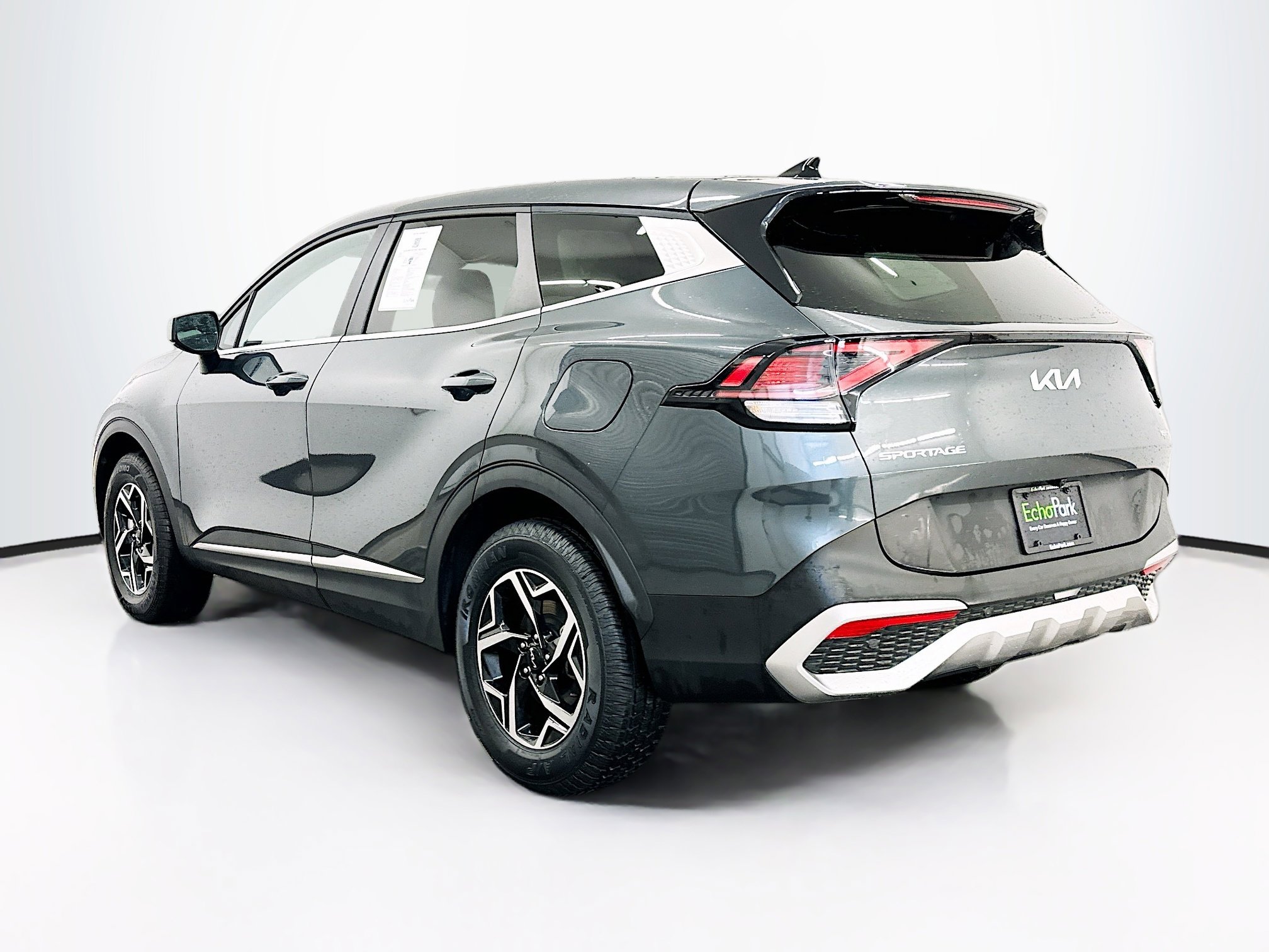 Used 2025 Kia Sportage LX image 5