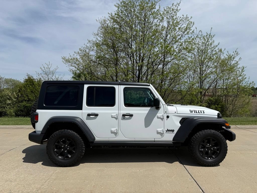 Used 2023 Jeep Wrangler Unlimited Sport AWD/4WD image 2
