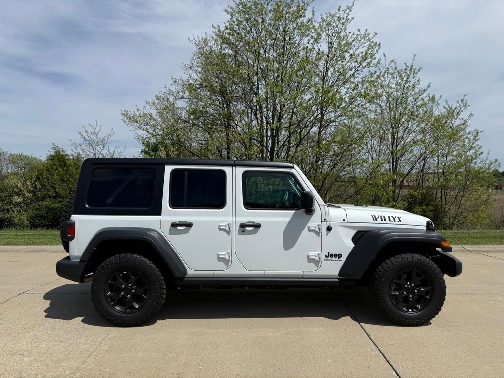 Used 2023 Jeep Wrangler Willys image 2
