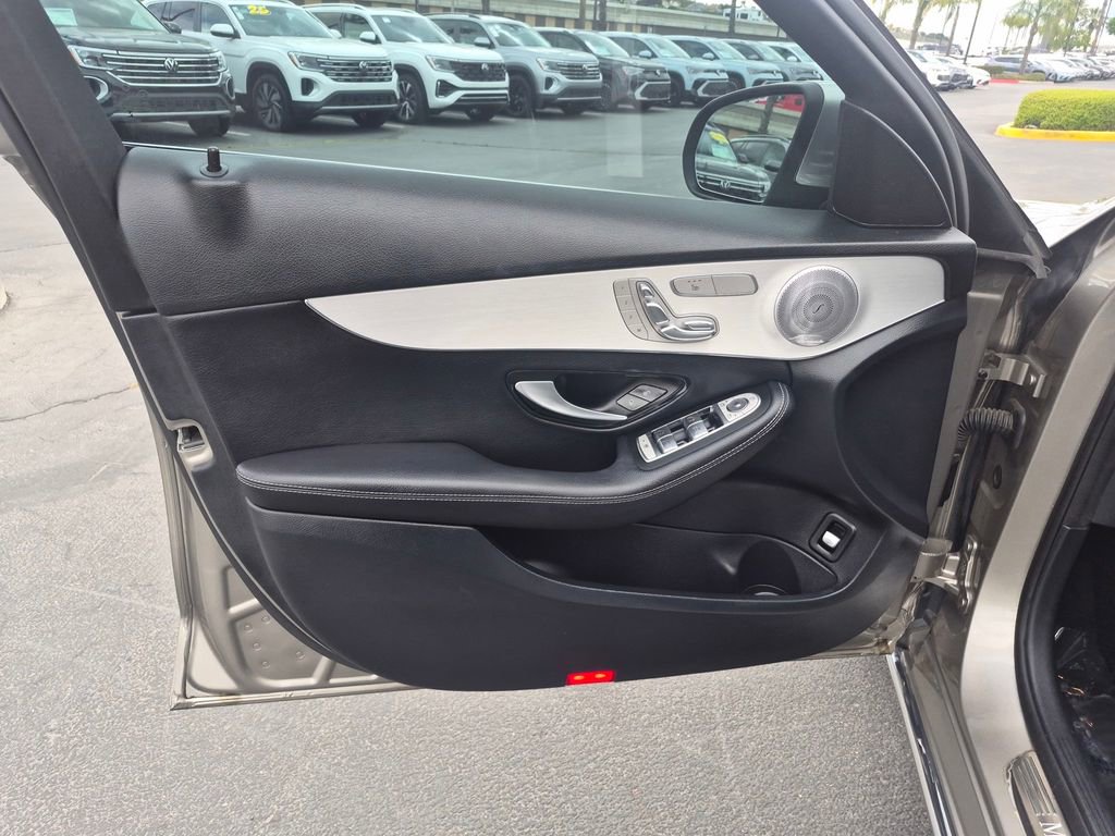 Used 2021 Mercedes-Benz C 300 Sedan w/ Premium Package image 11