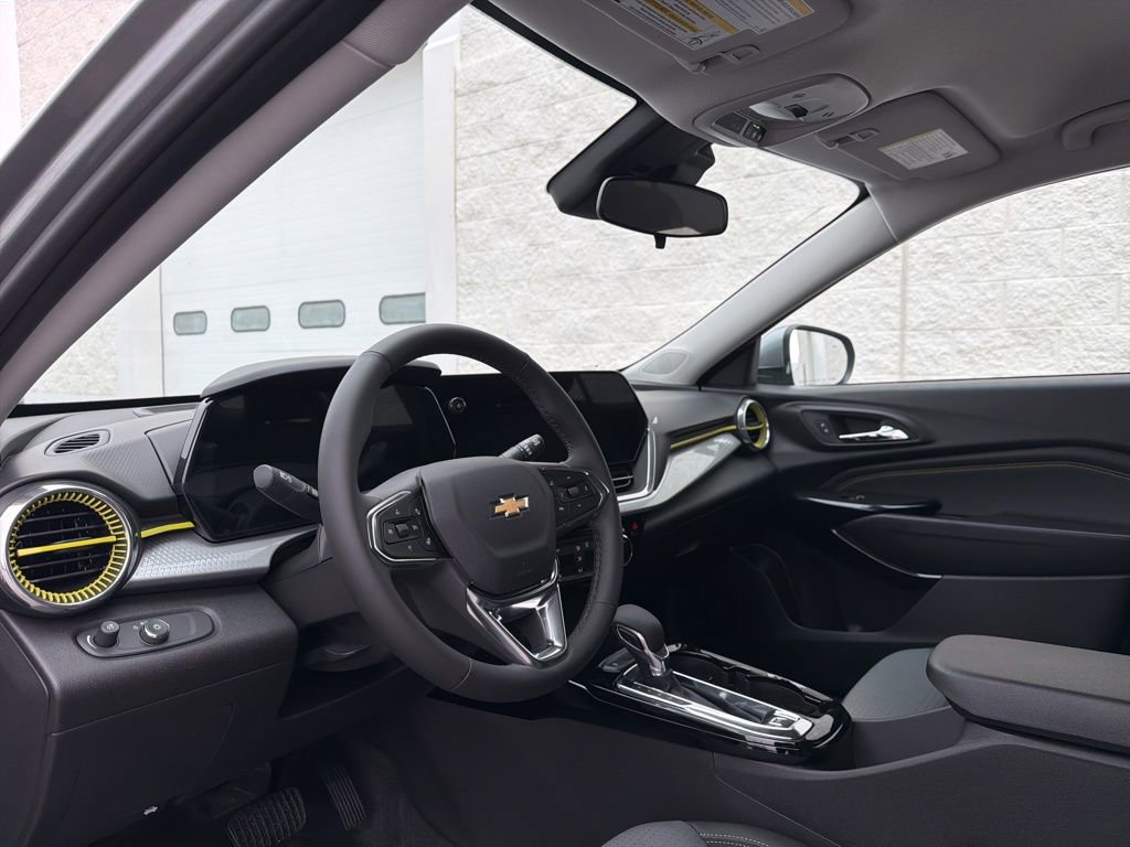 New 2026 Chevrolet Trax LT w/ Driver Confidence Package FWD image 9