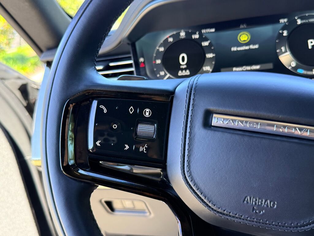 Used 2024 Land Rover Range Rover Sport Dynamic SE image 25