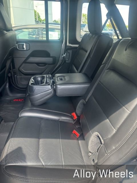Used 2020 Jeep Wrangler Unlimited Sahara AWD/4WD image 9