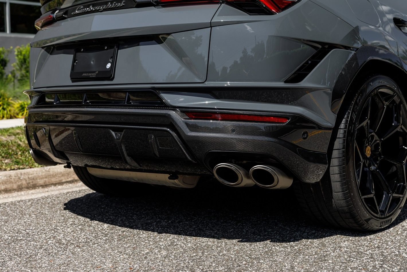 Used 2023 Lamborghini Urus Performante AWD/4WD image 15