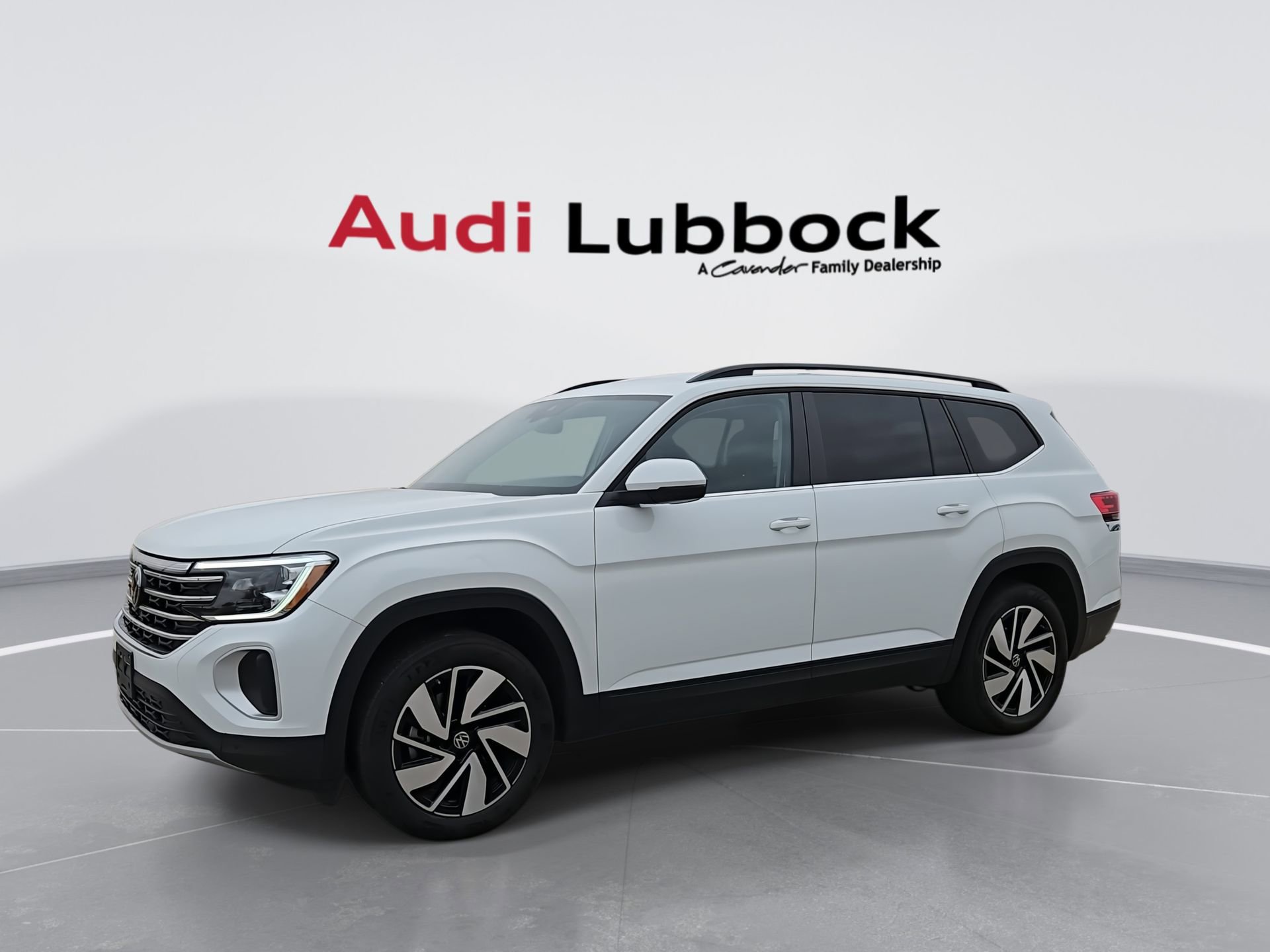 Used 2025 Volkswagen Atlas SE FWD image 5