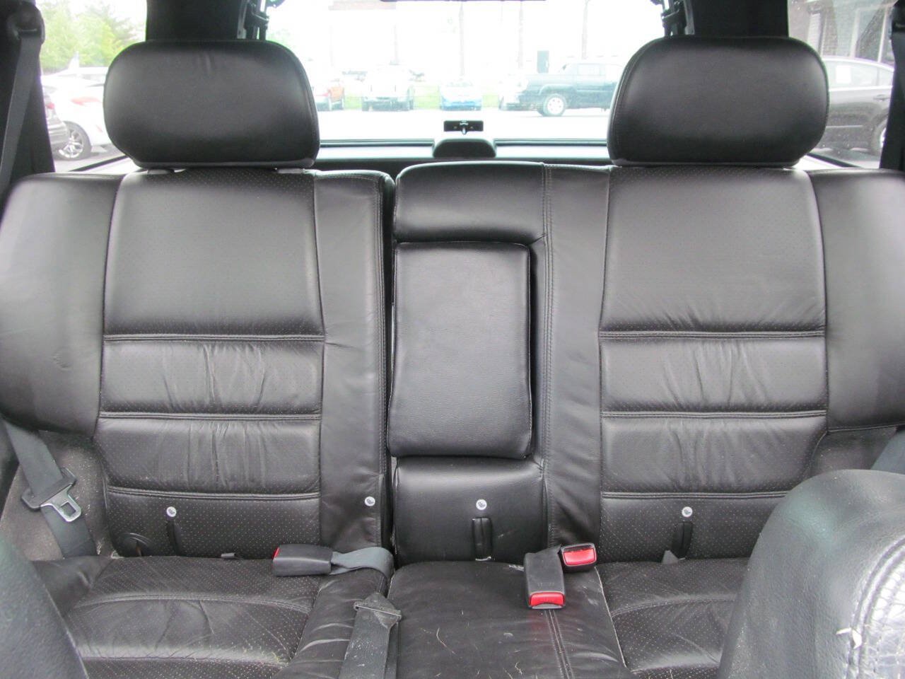 Used 2004 Nissan Pathfinder LE Platinum RWD image 14