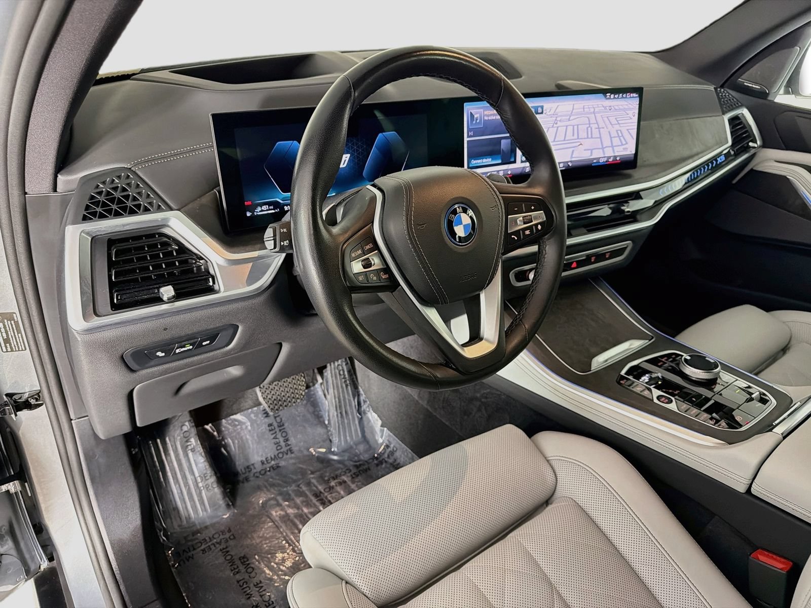 Used 2024 BMW X5 xDrive50e w/ Executive Package AWD/4WD image 9